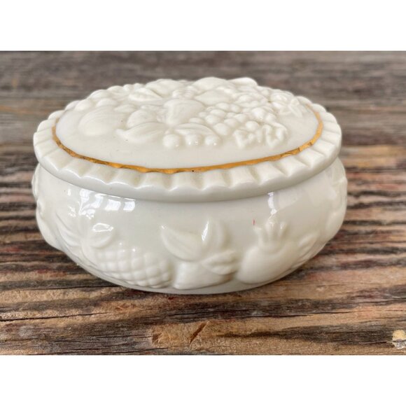 Vintage 1990s Lenox Porcelain Trinket Box Embossed Fruit - Picture 7 of 8